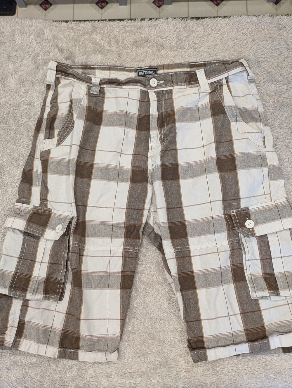 Brown Plaid Men’s Cargo Shorts 38 Waist